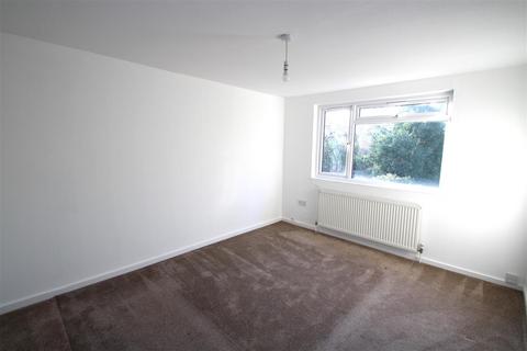 4 bedroom house to rent, High Street, Mill Hill Village