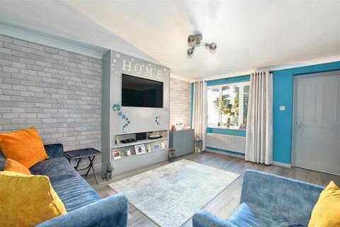 3 bedroom semi-detached house for sale - Elwood, Harlow, Essex