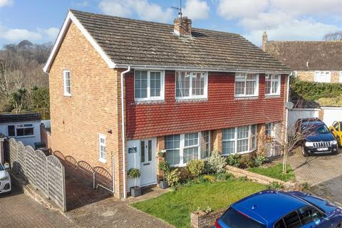 3 bedroom semi-detached house for sale - Highview Avenue North, Patcham, Brighton, East Sussex