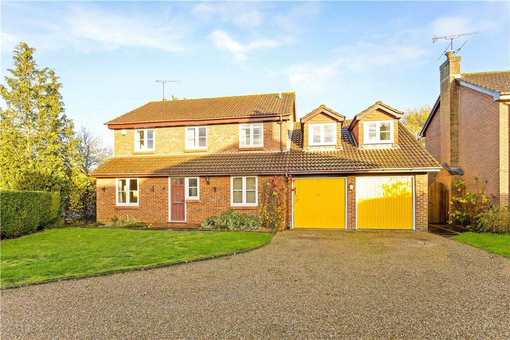 Horseshoe Drive, Romsey, Hampshire 5 bed detached house for sale £800,000