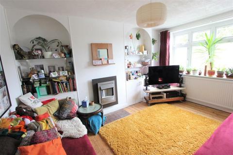 30 Michael Road, London, SE25 6RL