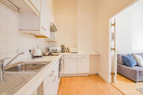 2 bedroom flat to rent - Nottingham Place, London, W1