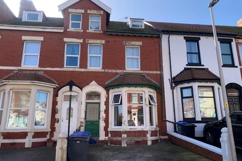 31 Hesketh Avenue, Bispham, Blackpool, FY2 9JX
