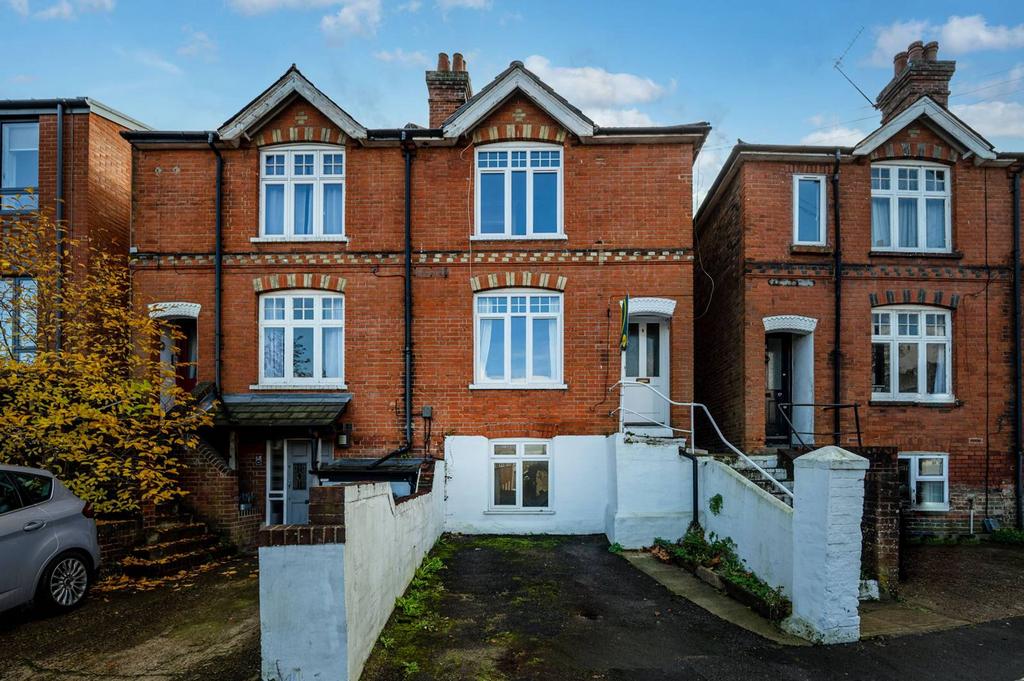 Sydenham Road, Guildford, GU1 4 bed semidetached house for sale £550,000
