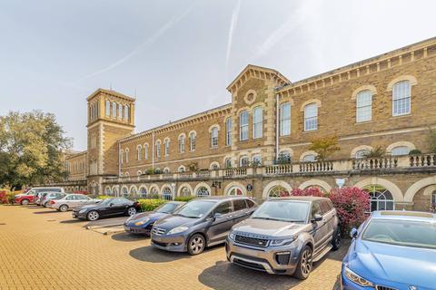 4 bedroom flat for sale - Princess Park Manor, Friern Barnet, London, N11