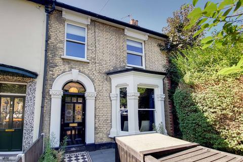4 bedroom end of terrace house to rent - Carlton Road, Manor Park, London, E12