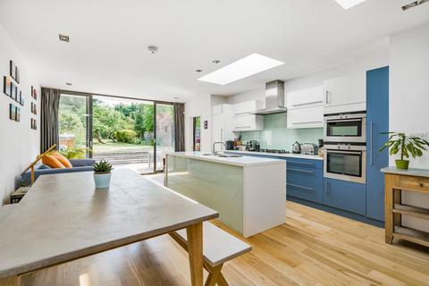 Flat 1, 97 Dartmouth Road, London, NW2 4ER