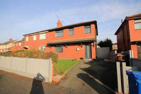 3 bedroom semi-detached house to rent, Beech Hill Lane, Wigan, WN6