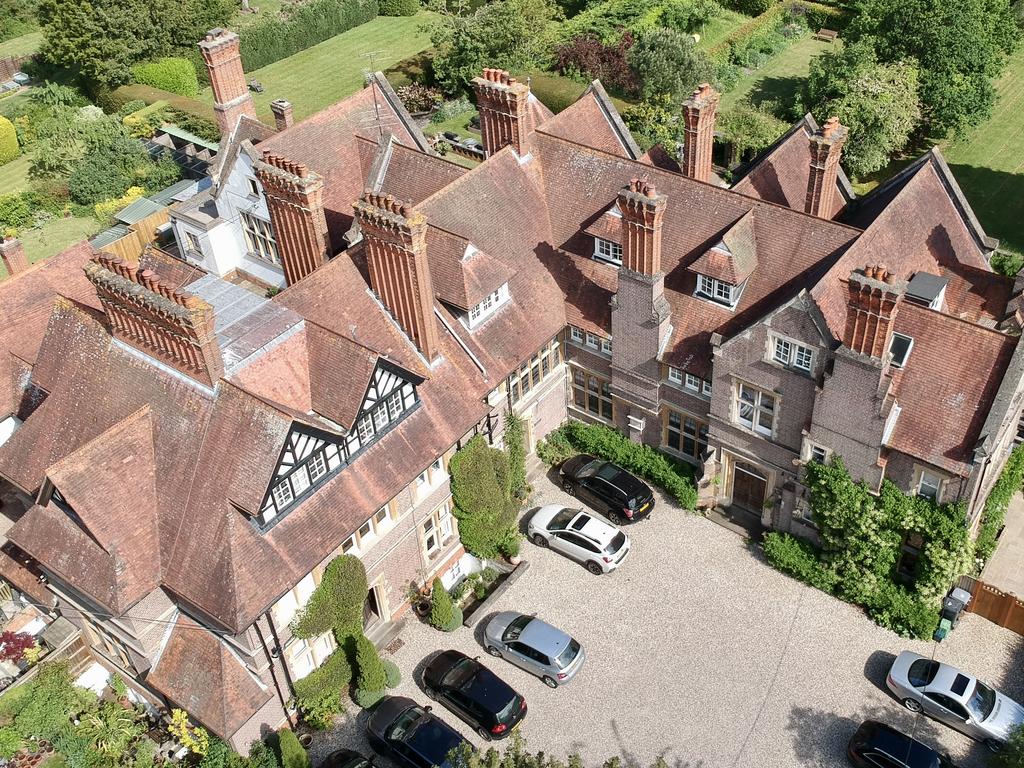 Maidenhatch, Pangbourne, RG8 2 bed flat for sale £330,000