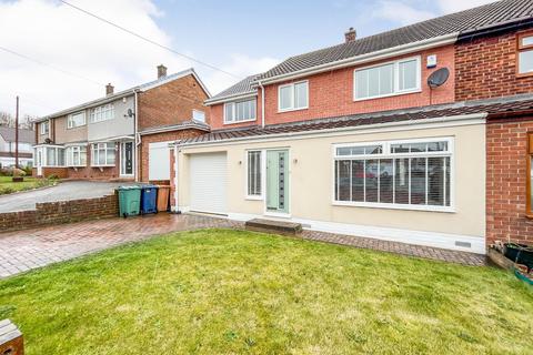 4 bedroom semi-detached house for sale - Elvet Green, Hetton-le-Hole, Houghton Le Spring, Tyne and Wear, DH5 0EU