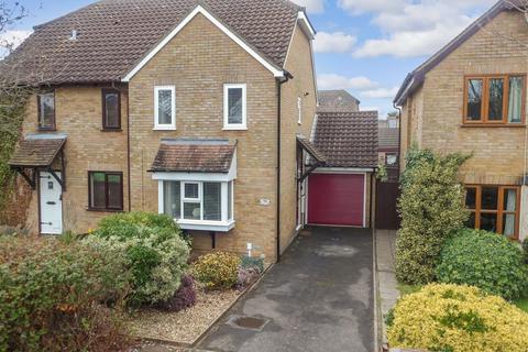 59 Coombe Close, Snodland, ME6 5HZ