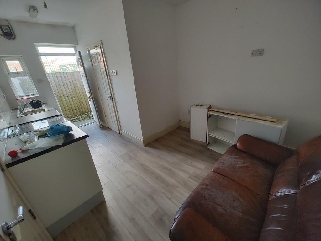 Stratford Road, Sparkhill B11 Storage - £350 pcm (£81 pw)