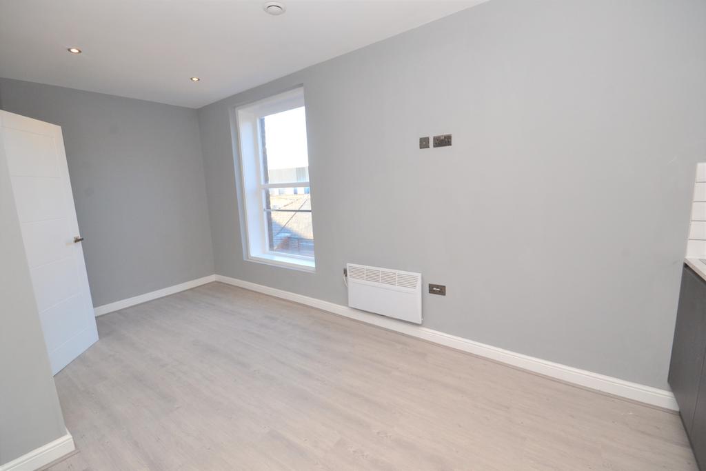 New Market Street, Chorley, Wigan, PR7 1 bed flat £600 pcm (£138 pw)