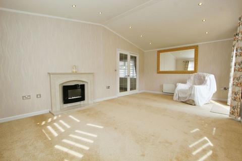 2 bedroom bungalow for sale, Meadow View, Pilgrims Retreat, Harrietsham, Maidstone