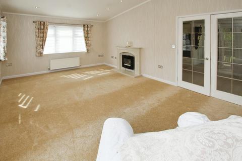 2 bedroom bungalow for sale, Meadow View, Pilgrims Retreat, Harrietsham, Maidstone