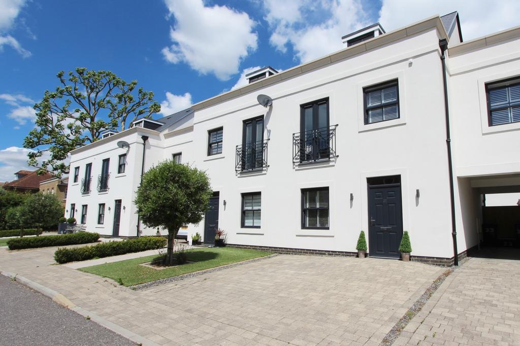 Trafalgar Drive, Walmer, CT14 3 bed house £1,500 pcm (£346 pw)