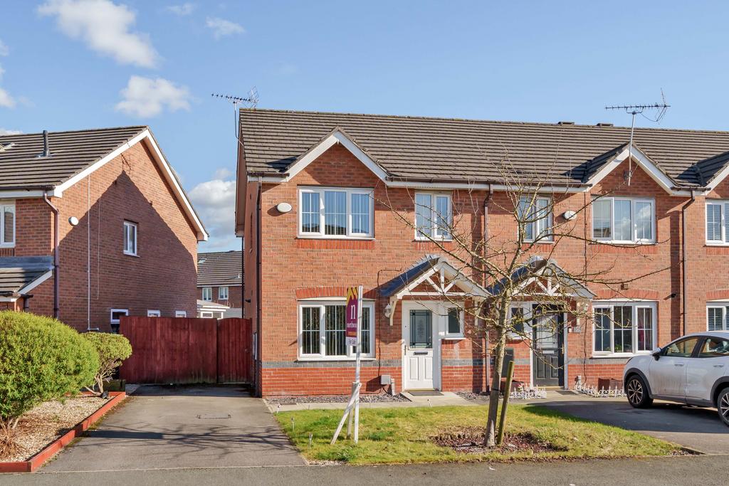 Snowberry Crescent, Saxon Park, WA5 3 bed end of terrace house £225,000