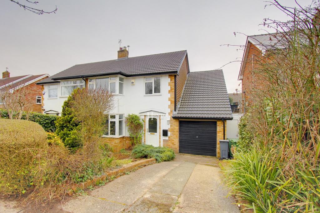 Duffryn Avenue, Lakeside, Cardiff 4 bed semidetached house £450,000