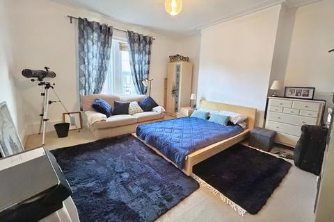 4 bedroom terraced house for sale - Claremont Terrace, Bill Quay, Gateshead, Tyne and Wear, NE10 0SJ
