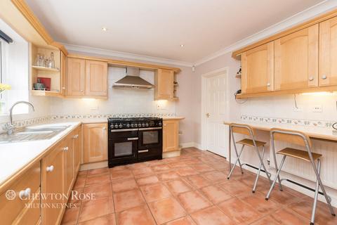 8 Catesby Croft, Loughton, Milton Keynes, MK5 8FH