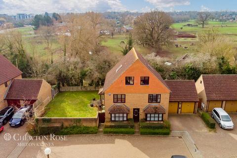 8 Catesby Croft, Loughton, Milton Keynes, MK5 8FH