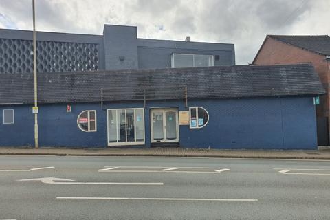 Property to rent - Heath Lane, Stourbridge DY8