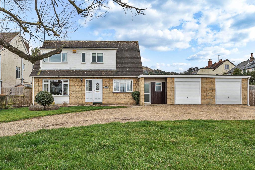 Leckhampton, Cheltenham, Gloucestershire, GL53 4 bed detached house £725,000