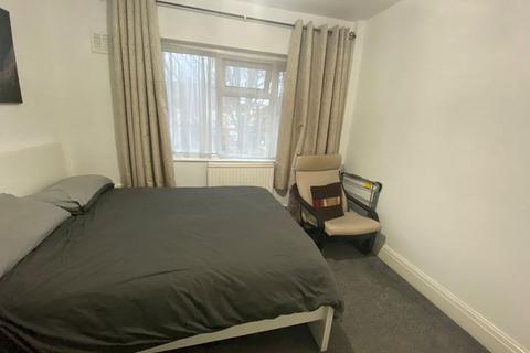 2 bedroom maisonette for sale - Lansbury Drive, Hayes UB4