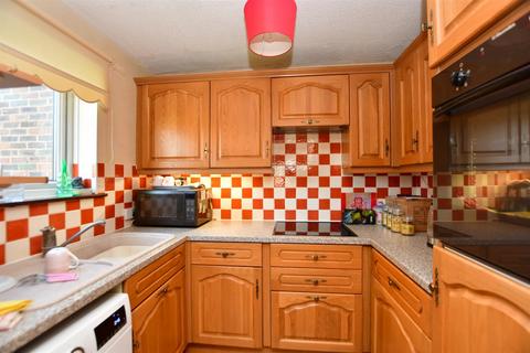 1 bedroom flat for sale - Hopewell Drive, Chatham, Kent