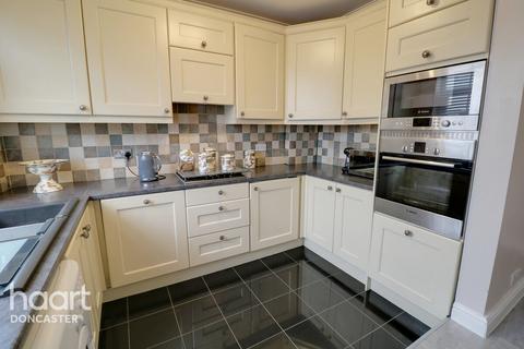 326 Askern Road, Toll Bar, Doncaster, DN5 0QY
