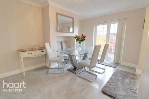 326 Askern Road, Toll Bar, Doncaster, DN5 0QY
