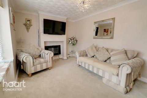 326 Askern Road, Toll Bar, Doncaster, DN5 0QY