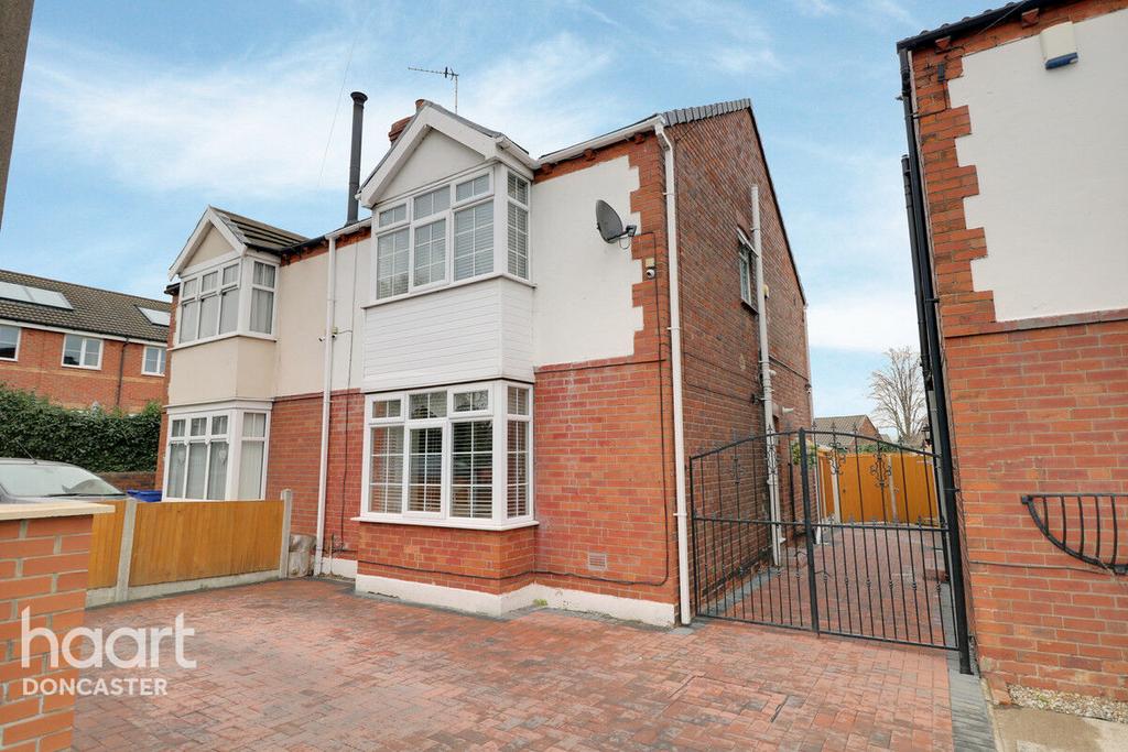 Askern Road, Toll Bar, Doncaster 3 bed semidetached house for sale £