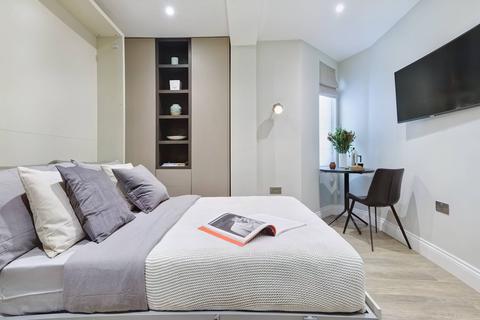 Bedsit to rent, 37 Emperors Gate, London SW7