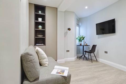 Bedsit to rent, 37 Emperors Gate, London SW7