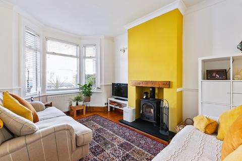 15 Beddington Grove, Wallington, SM6 8LB