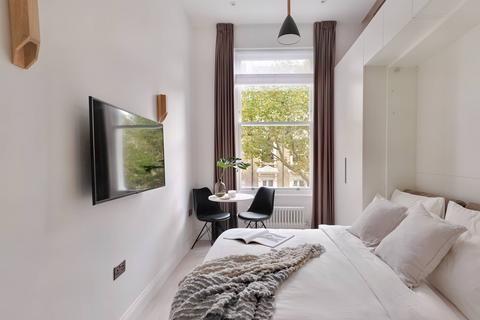71 Linden Gardens, London W2