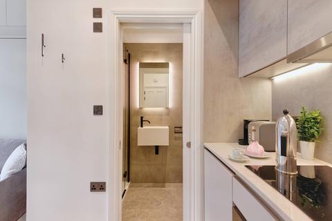 Studio to rent, 71 Linden Gardens, London W2