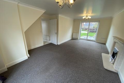 4 bedroom detached house to rent, Mayfair Drive, Crewe