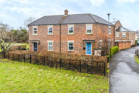 40 Dowland Close, Swindon, SN25 2GD