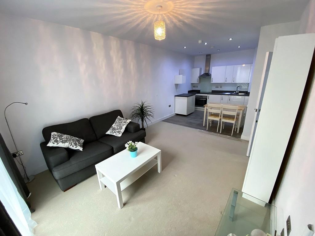 Honduras Wharf, Birmingham, B19 3sa 1 Bed Apartment - £850 Pcm (£196 Pw)