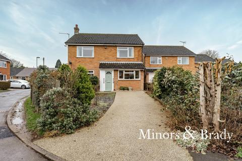 4 bedroom detached house for sale - Kings Park, Dereham