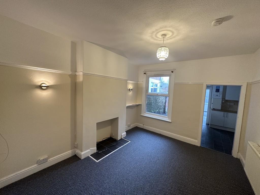 Flat 1, 267 Oxford Gardens, Stafford... 2 bed ground floor flat £460