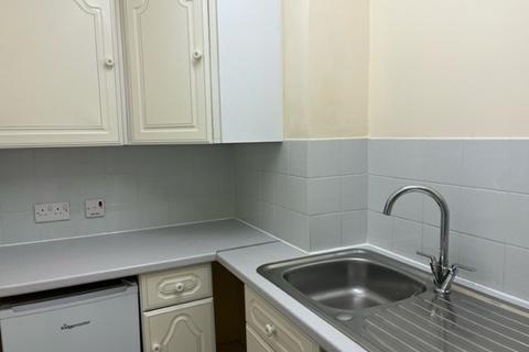 1 bedroom flat to rent, Bereweeke Road, Winchester