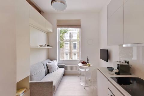 Studio to rent, 71 Linden Gardens, London W2