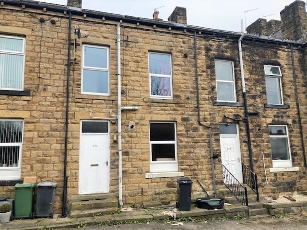 Bradford Road, Batley 2 bed terraced house £575 pcm (£133 pw)