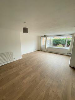 3 bedroom townhouse to rent - Dolphin Court, Hough Green, Chester