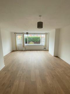 3 bedroom townhouse to rent - Dolphin Court, Hough Green, Chester
