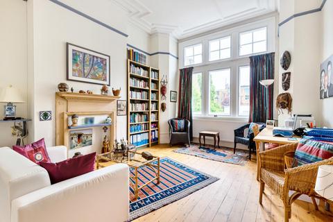 9b Hornsey Lane Gardens, London, N6 5NX