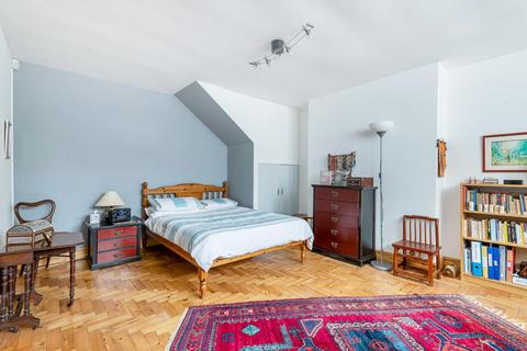 9b Hornsey Lane Gardens, London, N6 5NX